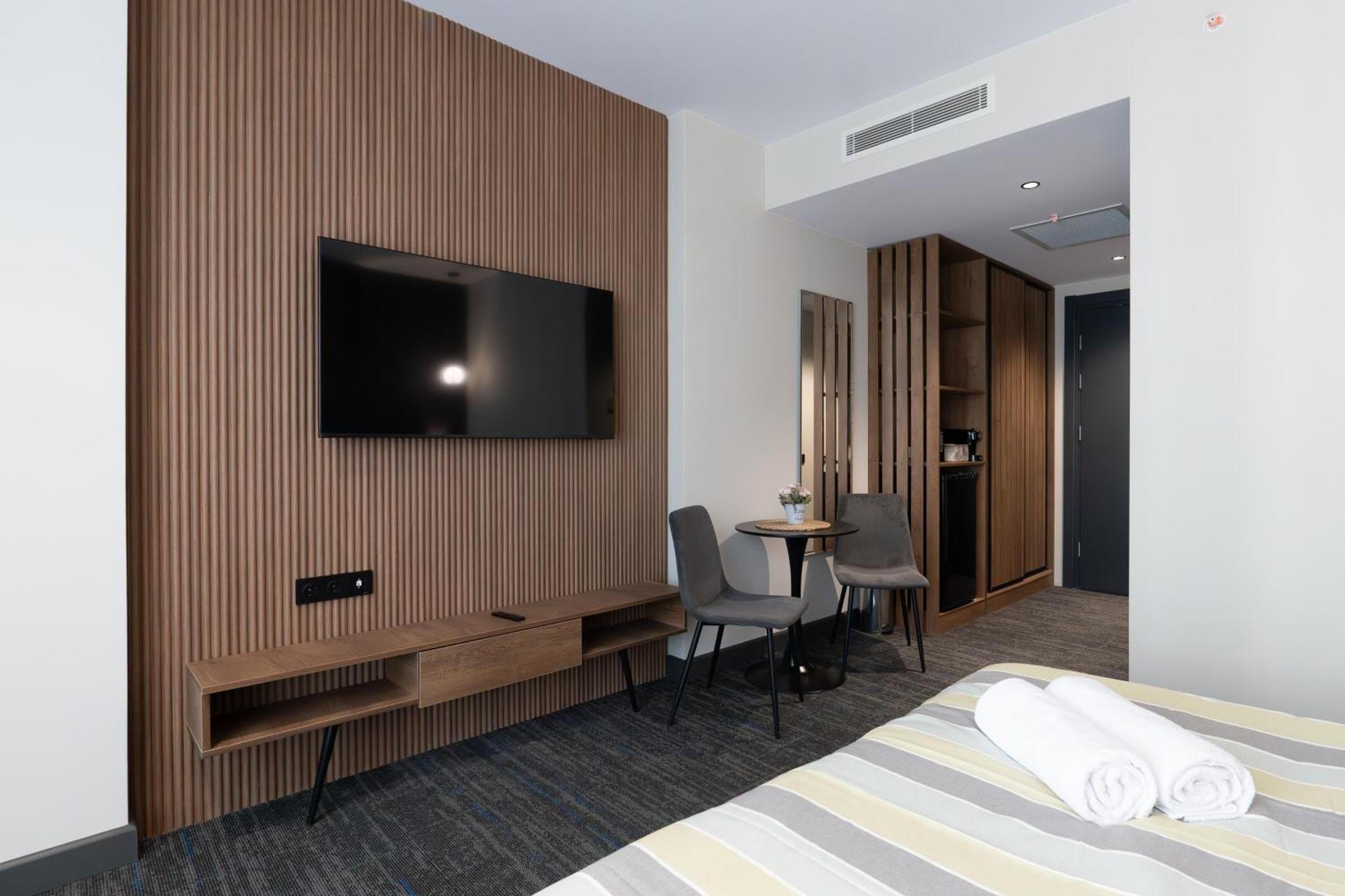 Nova Luxe Hotel & Residences Batumi Esterno foto