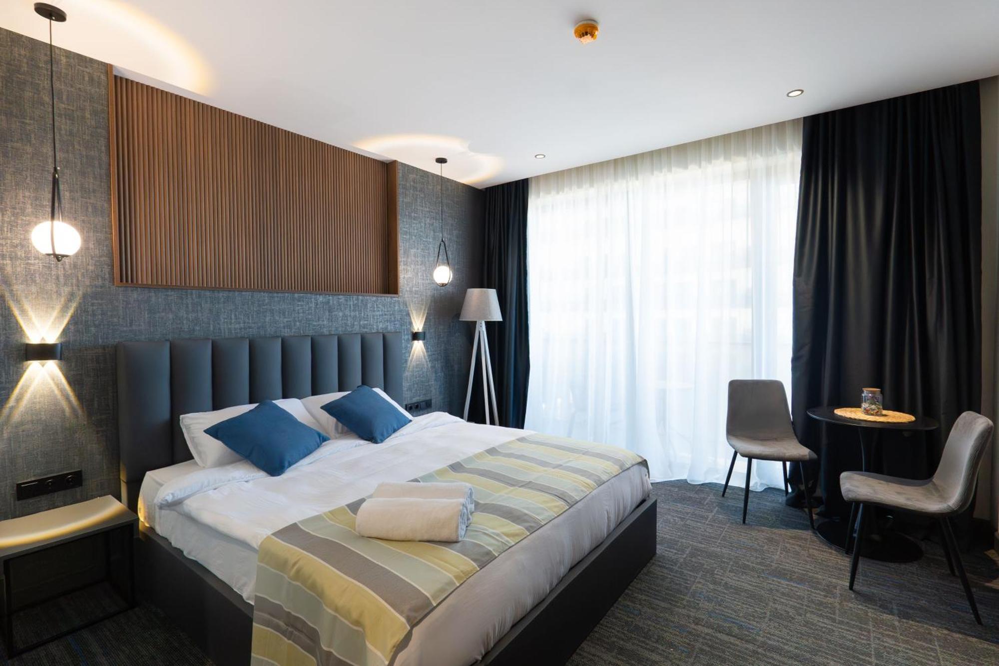 Nova Luxe Hotel & Residences Batumi Esterno foto