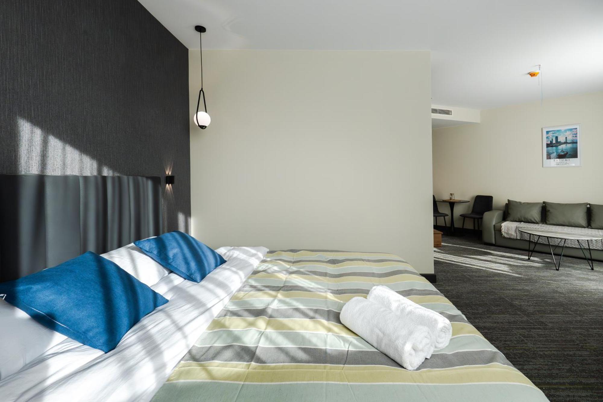 Nova Luxe Hotel & Residences Batumi Esterno foto