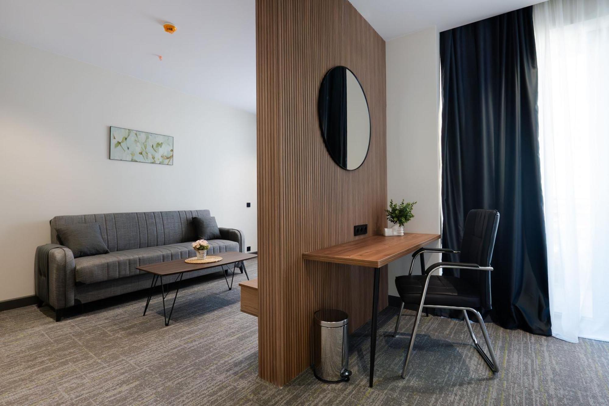 Nova Luxe Hotel & Residences Batumi Esterno foto